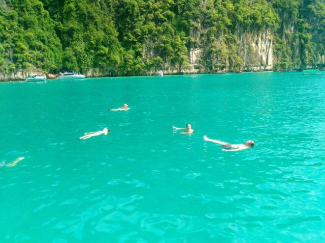 Khao Lak: Phi Phi Island, Maya Beach and Snorkeling Day Trip - Customer Reviews