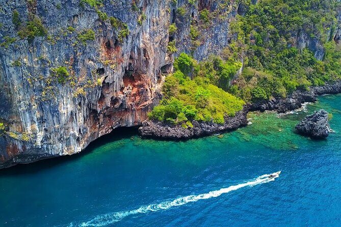 Khao Lak: Wow Andaman Snorkeling Trip to Phi Phi & Bamboo Island - Transportation and Group Size