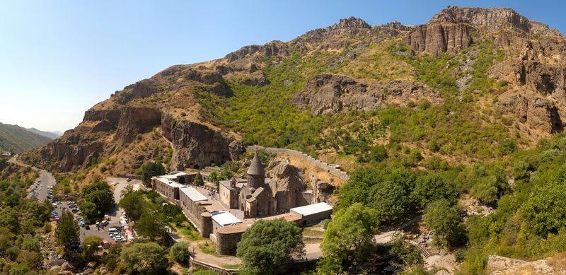 Khor Virap & Garni Full-Day Guided Tour with Lavash Baking - Garni Temple and Geghard: a useful pairing