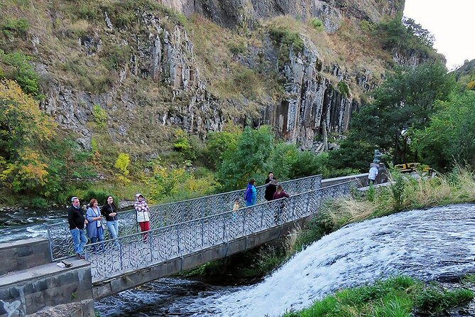 Khor Virap Monastery, Noravank Monastery, Areni, Jermuk - Relaxation in Jermuks Hot Springs