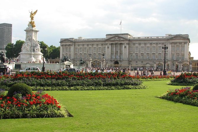 Kid-Friendly London Tour of Must-See Sites With Downing Street & Exclusive Guide - Tour Overview and Itinerary