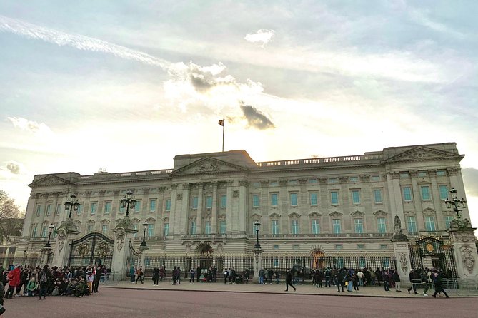 Kid-Friendly London Westminster Abbey Private Tour and Sightseeing Walk - Historical Significance