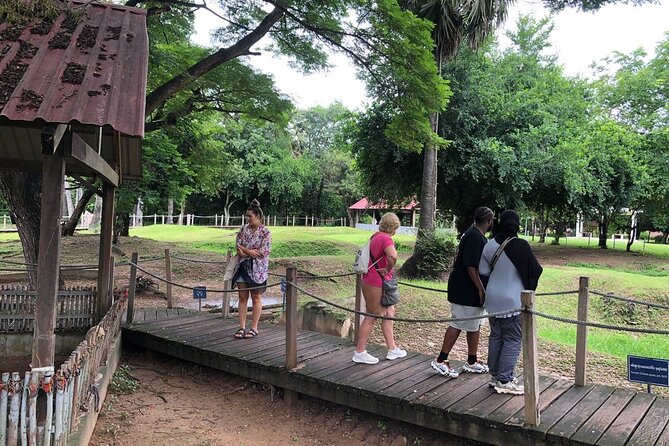 Killing Field and Toul Sleng Genocide Museum Tour - Common Questions