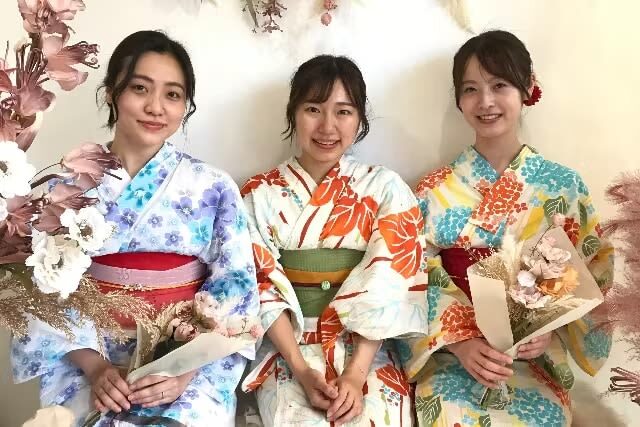 Kimono Rental by Karen Kyoto Fushimi Inari - Dressing, hair, and the real cost