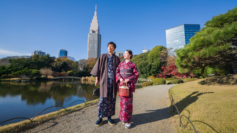 Kimono Rental inside Shinjuku Gyoen National Garden: KOUICHI STORE - A tea house, not a street-side rental shop