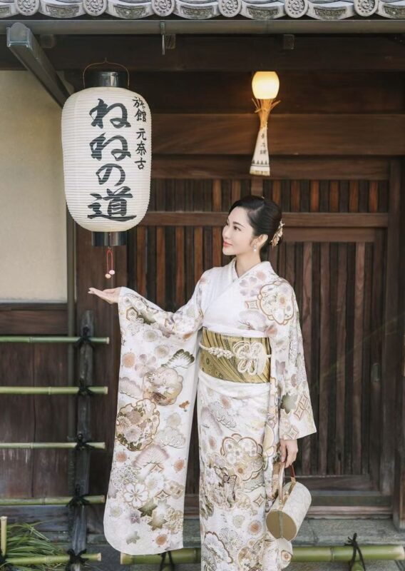 Kimono Rental (Kyoto/Provided by Kawai) - Getting dressed in the heart of Gion