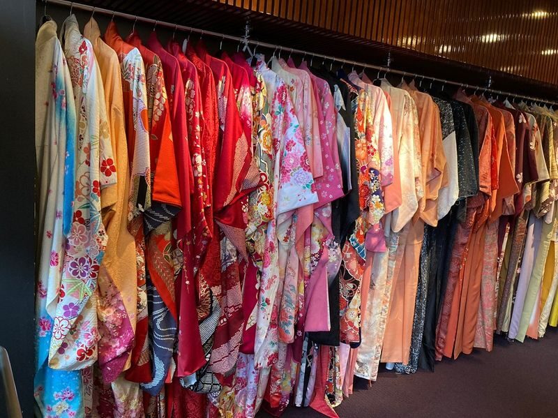 Kimono Rental (Kyoto/Provided by mimosa MK Taxi) - Picking a route from the shop