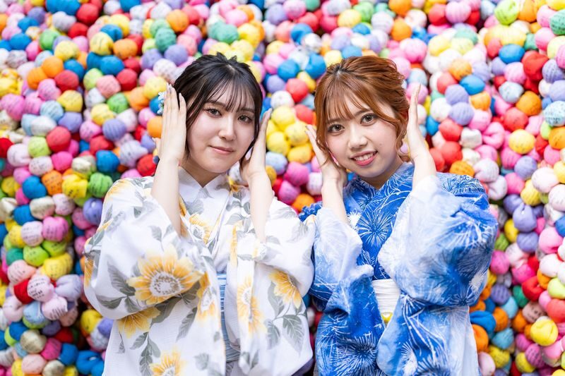 Kimono Rental (Provided by Kyoto / Kyoto Kimono Rental Yumeyakata) - Choosing a kimono from hundreds of designs