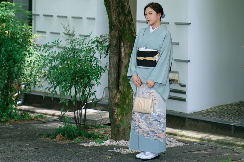 Kimono & Yukata Rental and Photo Shoot (Kyoto, Gion-Shijo, Yasaka Shrine) - Kimono Rental Misaki - Add a photographer if you want more than phone snapshots