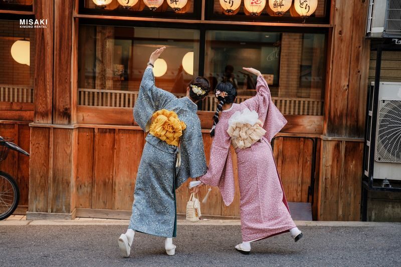 Kimono & Yukata Rental and Photo Shoot (Kyoto, Gion-Shijo, Yasaka Shrine) - Kimono Rental Misaki - Timing, comfort and a few useful cautions