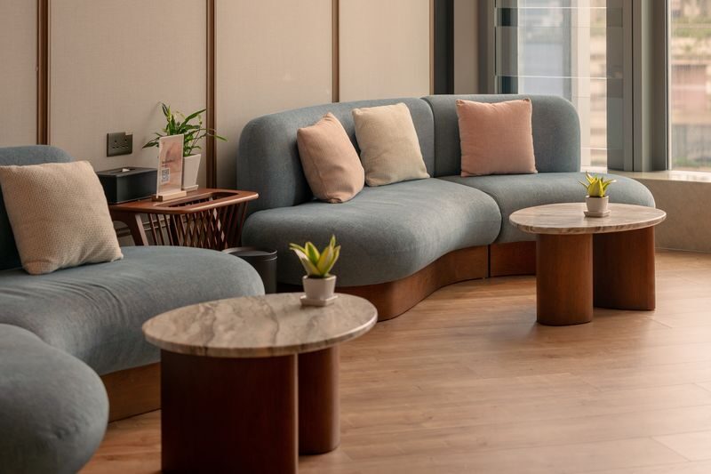 Kimpton Tsim Sha Tsui Hong Kong, Angsana Spa - Massage Experience | Tsim Sha Tsui - A hotel spa pause above Tsim Sha Tsui
