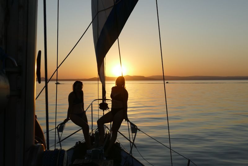 Kindred Spirit-Maori Rock Carvings Classical Sailing Boat Experience - Warmth and comfort on a changeable lake