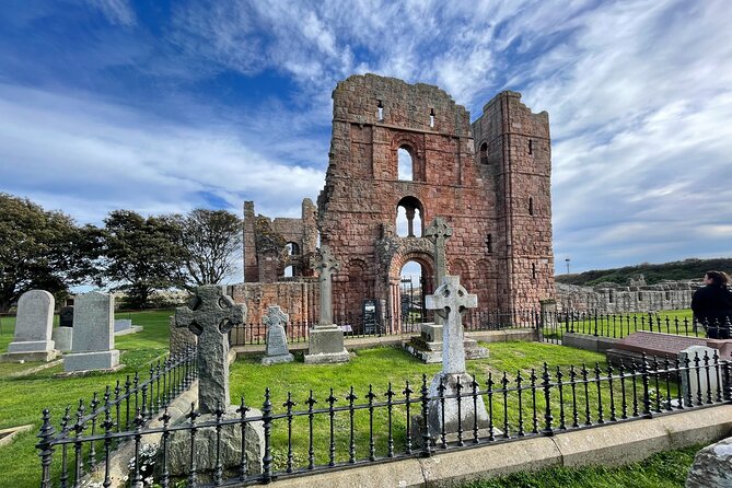 Kingdoms & Keeps: From Holy Island to Harry Potter - Exploring Historic Castles