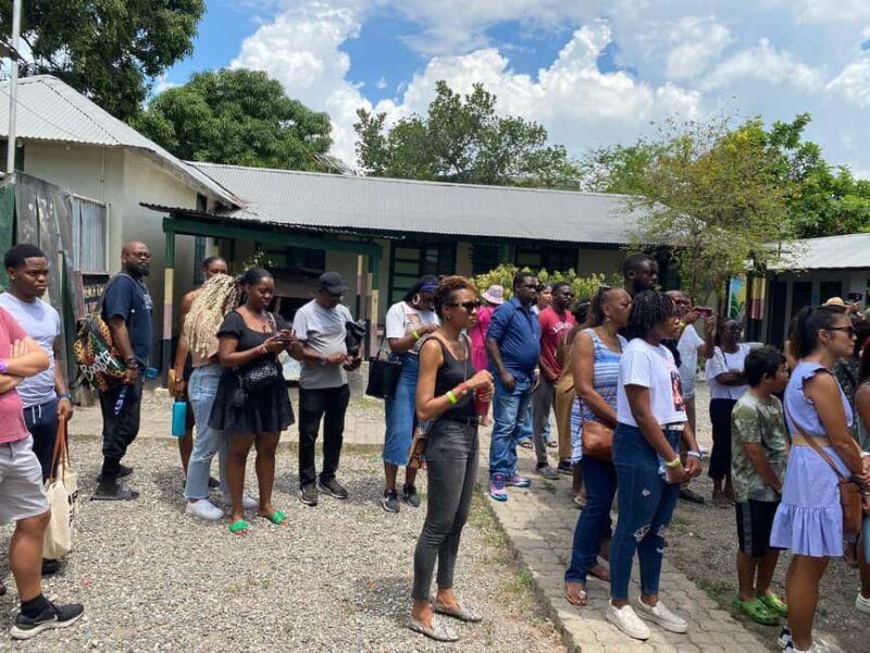 Kingston Creative: Downtown Music Bus Tour - An In-Depth Look at the Kingston Creative Downtown Music Bus Tour