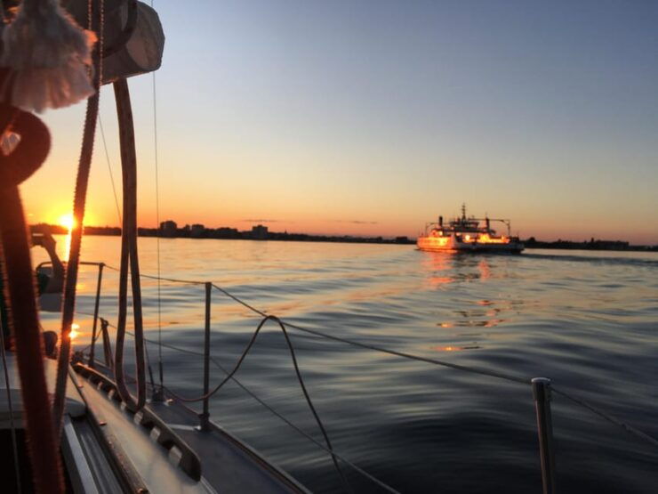 Kingston: Skippered Sailing Charter - Sailing Experience