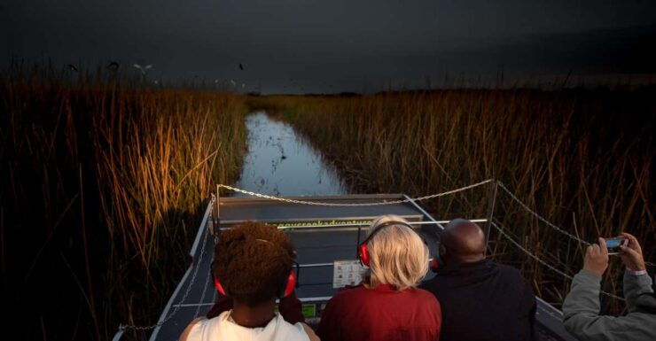Kissimmee: Boggy Creek Airboats Adventures Night Tour Ticket - Experience Highlights