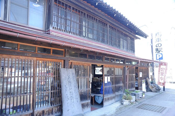 Kitakata Half-Day Private Tour With Government-Licensed Guide - Private Vehicle Booking and Costs