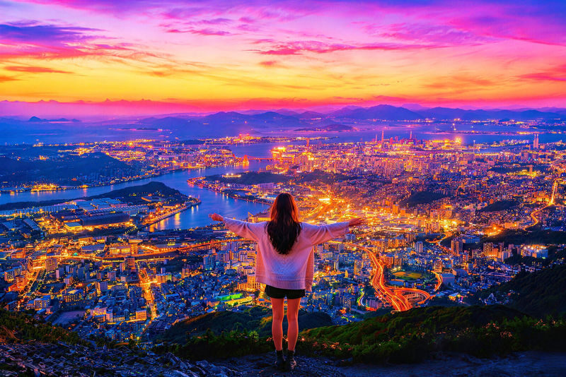 Kitakyushu Day and Night Scenic Tour: Mojiko, Kokura Castle, Outlet Park, and Mt. Sarakura - The day at a glance