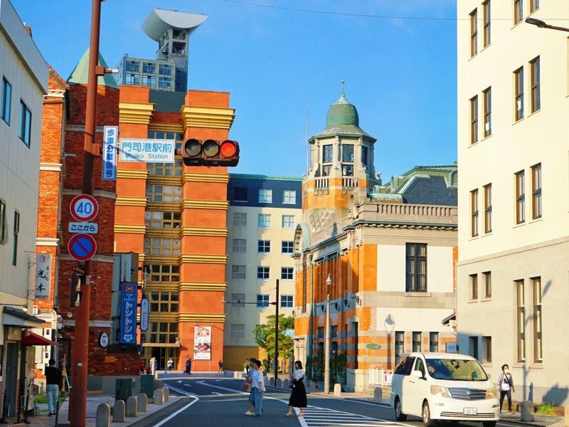 Kitakyushu Day Trip: Karato Market / Mojiko & Motonosumi Shrine & Sarakurayama Cable Car (Departing from Fukuoka) - Lunch at Karato Market, on your own terms