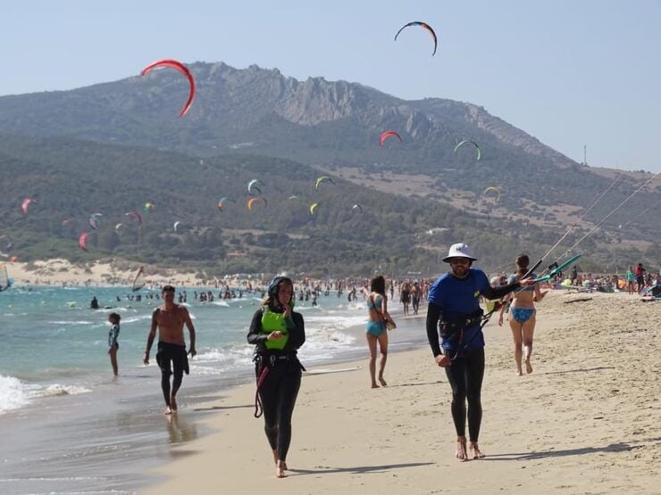Kite School 100% Fun Tarifa - Location and Facilities