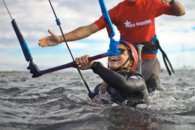 Kiteboarding Lessons in Kite Republic School - Overview