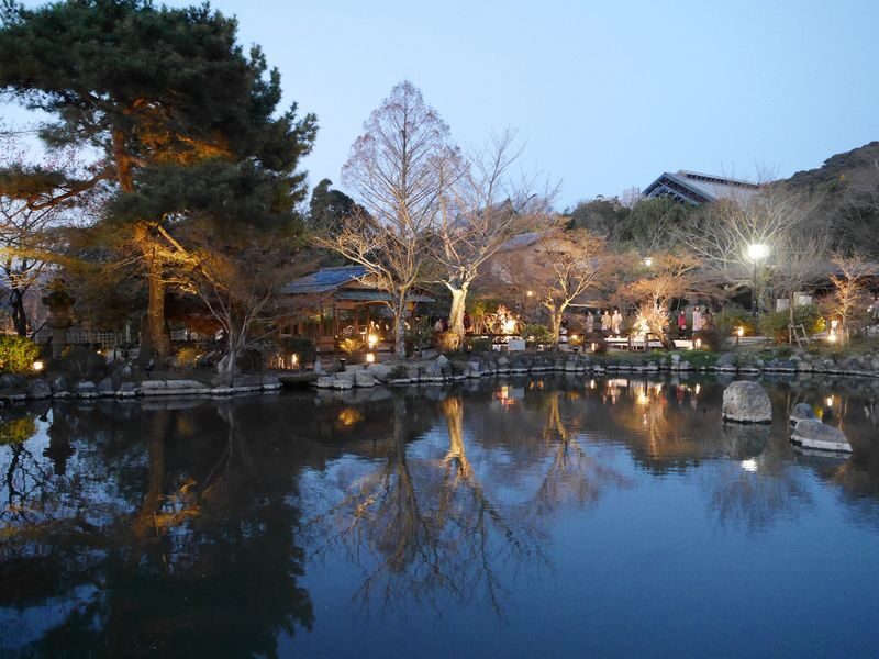 Kiyomizudera, Yasaka Shrine Discovery Walking Tour - Maruyama Park as the final stop
