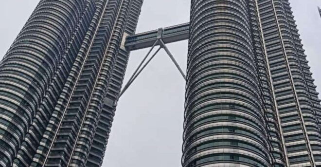KL Malaysia Night Tour - Host or Greeter Information