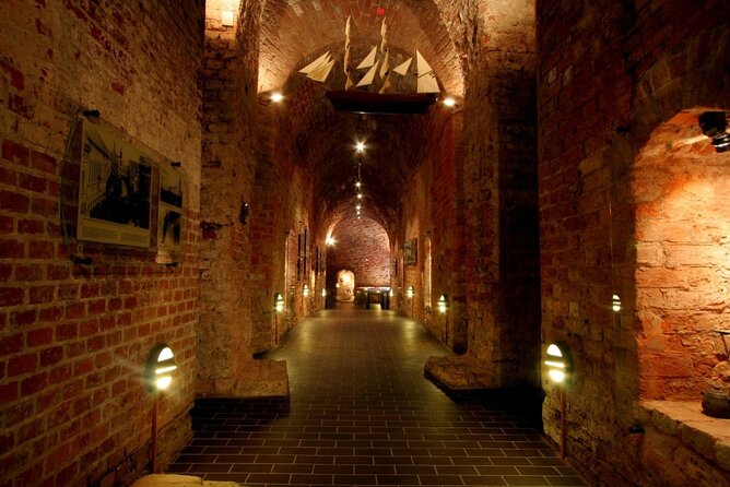 Klaipeda Old Town and Castle Museum Private Tour - Itinerary Overview