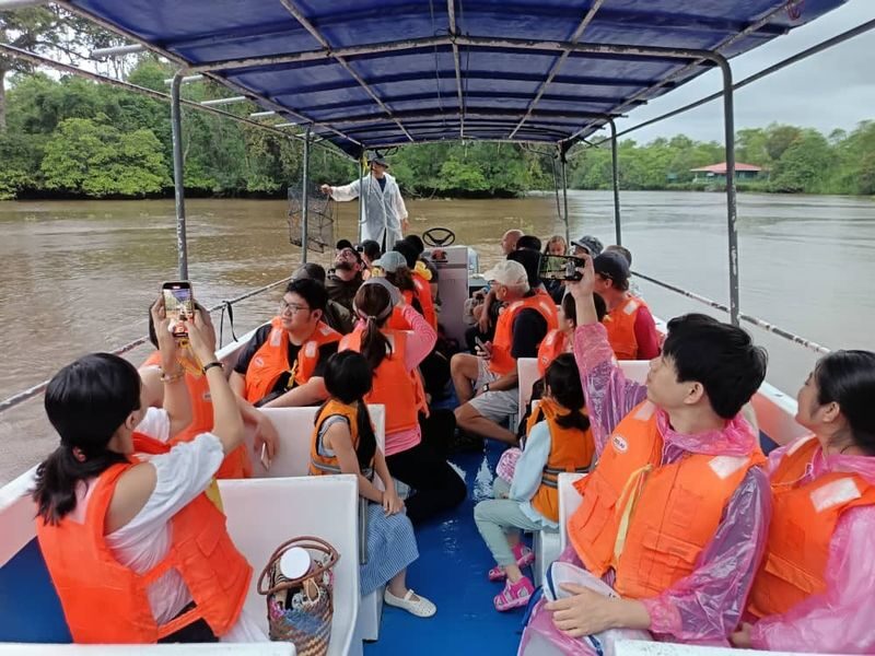 Klias River Wildlife and Fireflies Cruise Day Tour - Practical points before you book