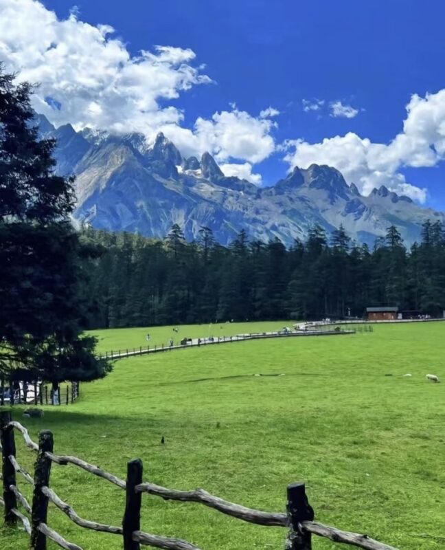 KLOOK Selection: Lijiang Jade Dragon Snow Mountain 1-Day Tour - Blue Moon Valley brings the day back down