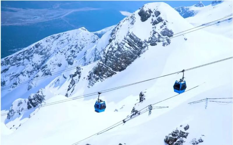 KLOOK Selection: Lijiang Jade Dragon Snow Mountain 1-Day Tour - Impression Lijiang adds a cultural finale
