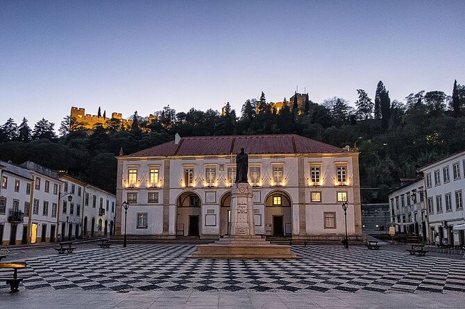 Knights Templar Route Full Day Private Tour From Lisbon - Souvenir Shopping