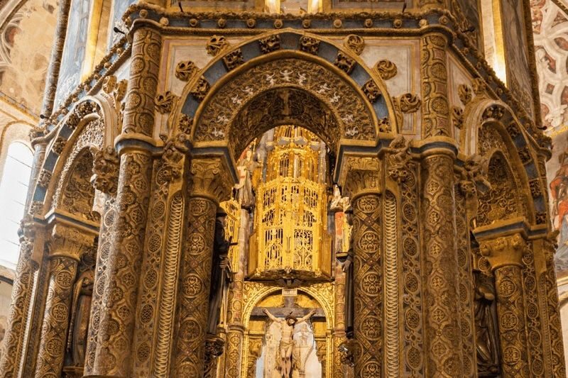 Knights Templar Tales Tomar and Almourol Castle Day Tour - Who should book this day trip?