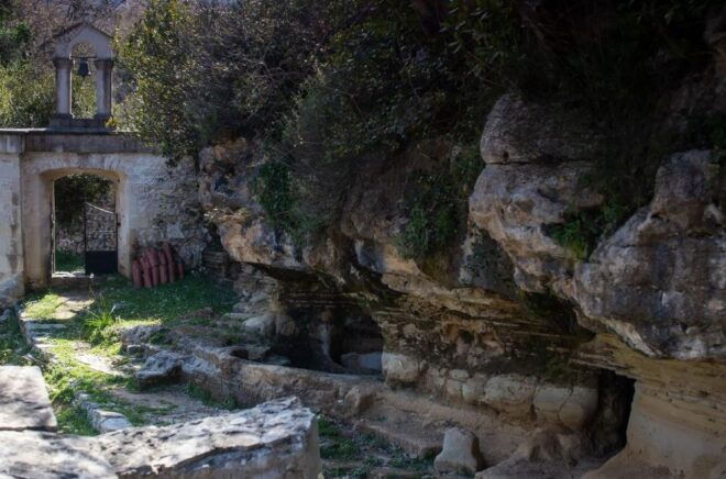 Knossos & Authentic Crete With Local Experiences - Full Description and Objectives