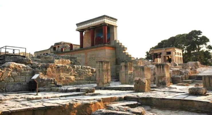 Knossos Minoan Palace & Archaeological Museum From Heraklion - Itinerary and Highlights