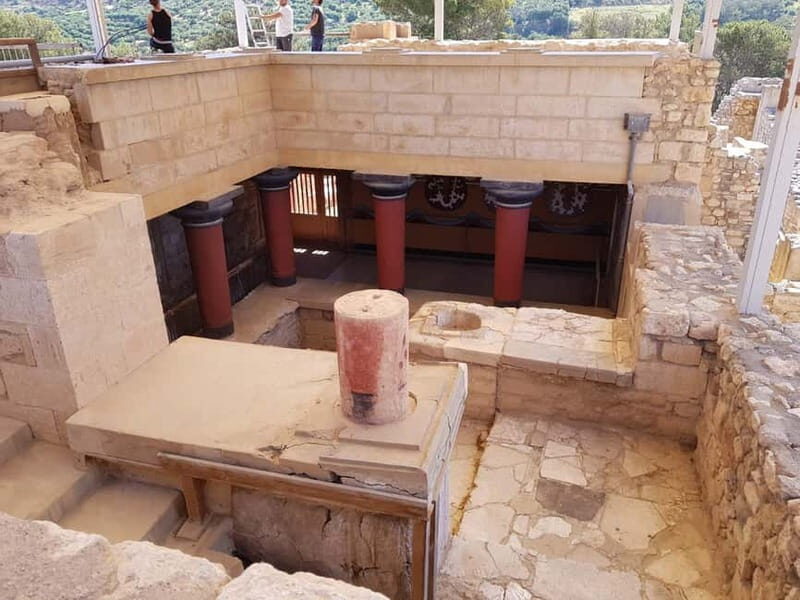 Knossos Palace and Pottery experience. Excursion Safari - Lunch and Local Flavors