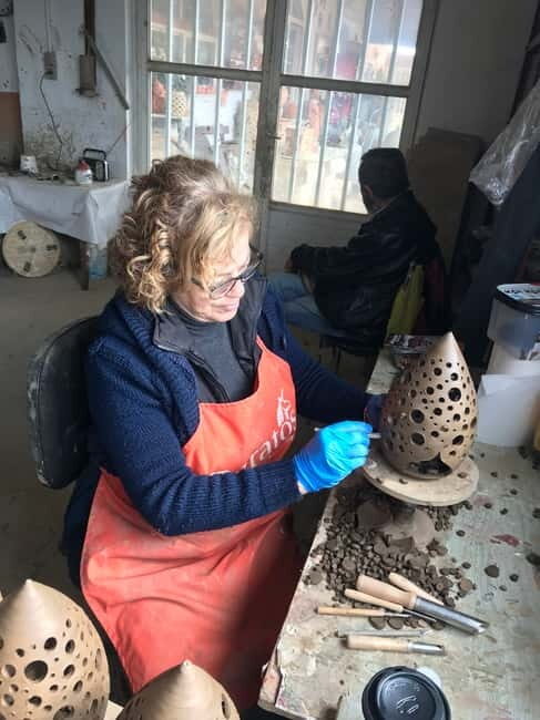 Knossos Palace and Pottery experience. Excursion Safari - Authenticity and Limitations