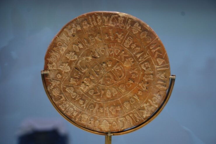 Knossos Palace & Archaeological Museum Private Tour - Exploring the Labyrinth