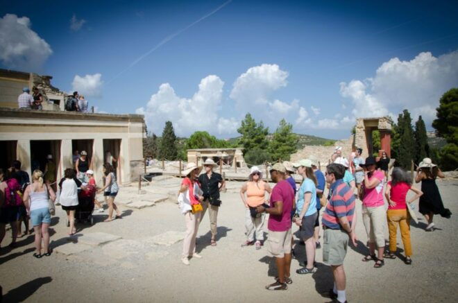 Knossos Palace & Archaeology Museum Private Tour - Inclusions