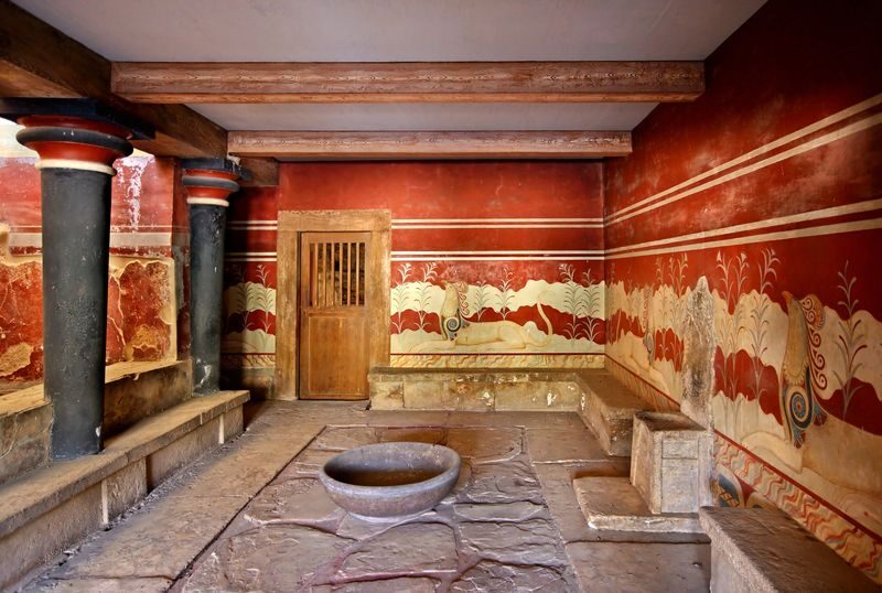 Knossos Palace Entry Ticket in Crete - Following the ruins to the Throne Room