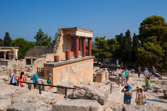 Knossos Palace & Heraklion City Tour - Tour Experience