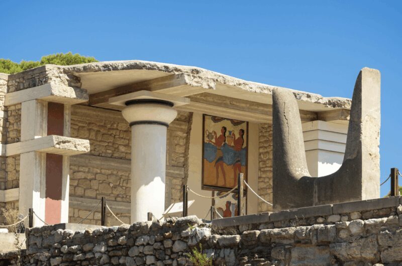 Knossos Palace Private Tour with Licensed Guide and Tickets - Good To Know