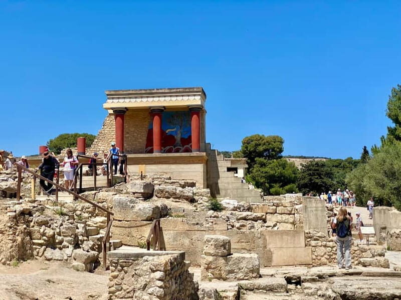 Knossos: Private Tour with a Licensed Guide & Entry Ticket - Why Choose This Tour?