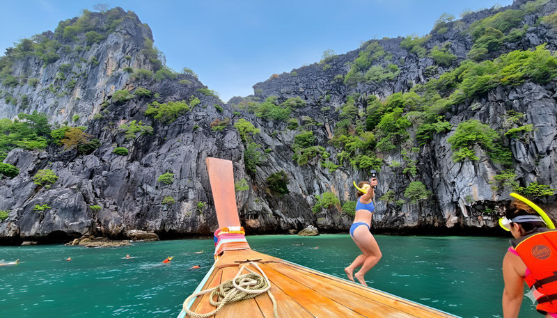 Ko Lanta 4 Islands Longtail Boat Tour with Emerald Cave - The Emerald Cave is the day’s big moment