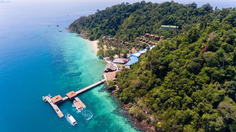 Ko Lanta 4 Islands Longtail Boat Tour with Emerald Cave - Beach lunch is a welcome pause