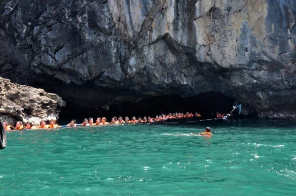 Ko Lanta: Emerald Cave and 4 Islands Tour by Longtail Boat - Travel Tips for Tourists