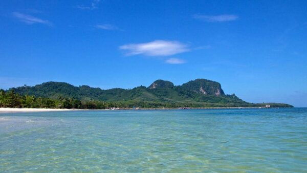 Ko Lanta: Emerald Cave and 4 Islands Tour by Longtail Boat - Questions You May Have