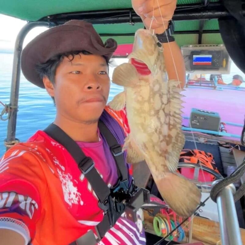 Ko Lanta: Ko Por Village Private Fishing & Kayaking Tour - Transportation and Group Size