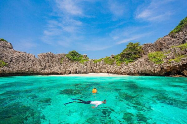 Ko Lanta: Koh Rok & Koh Haa Snorkeling the Andaman Gems Tour - Important Safety Considerations
