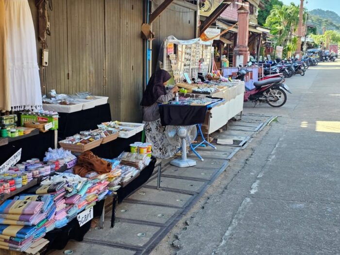 Ko Lanta: Mangrove Lanta Old Town Gypsy Village With Lunch - Frequently Asked Questions